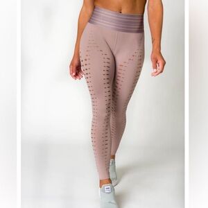 NWT Beloforte LENNOX LEGGING DUSTY ROSE
